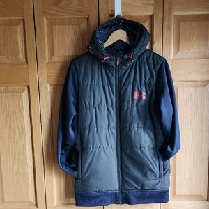 Under Armour Size Medium